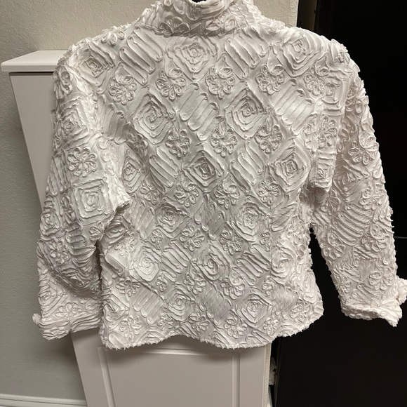 White Samuel Dong Jacket - Picture 4 of 4